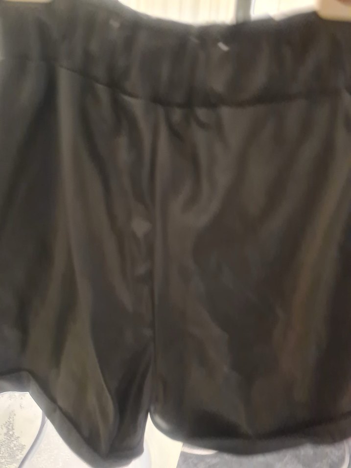 Kadın Siyah Deri Mini Şort Orjinal deri - Görsel 4