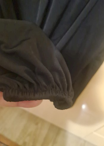 Siyah V Yaka Drapeli Kadın Bluz - Görsel 3