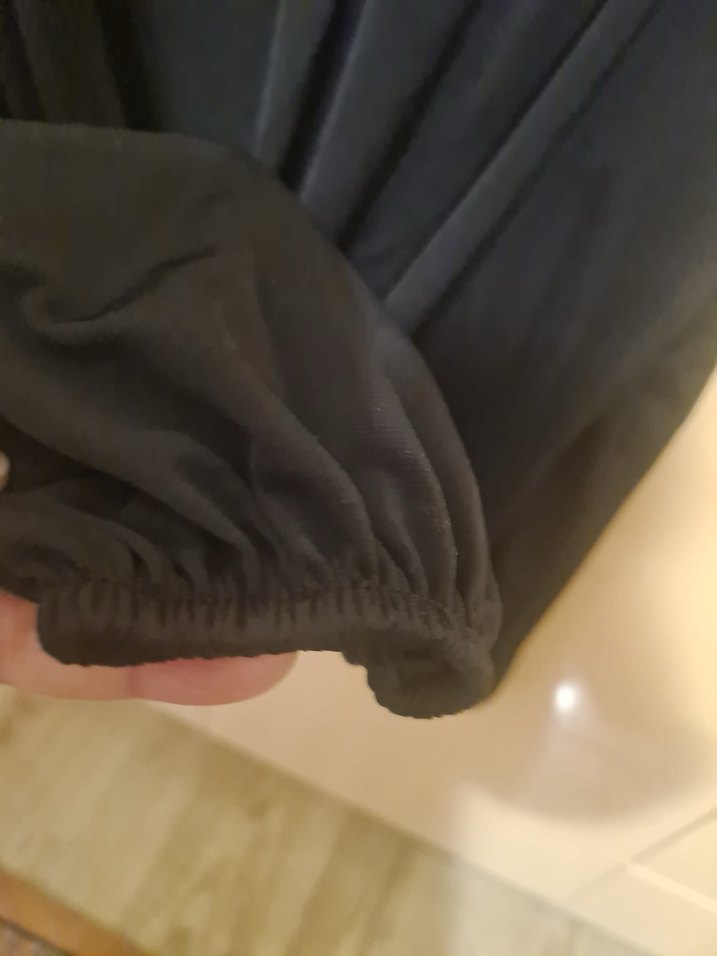 Siyah V Yaka Drapeli Kadın Bluz - Görsel 3