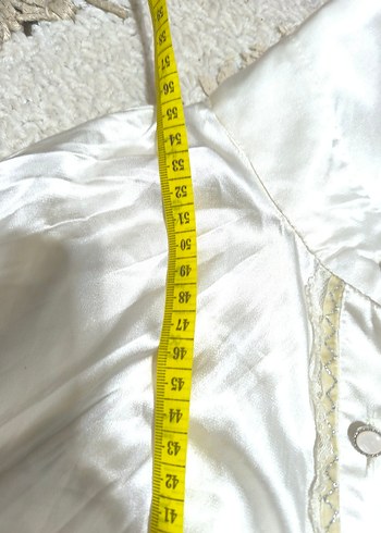 Düğmeli Beyaz Keten Uzun Kollu Kadın Gömlek - Görsel 6