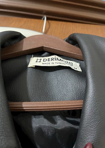 Kadın Siyah Kemerli Kısa Deri Ceket - Görsel 4