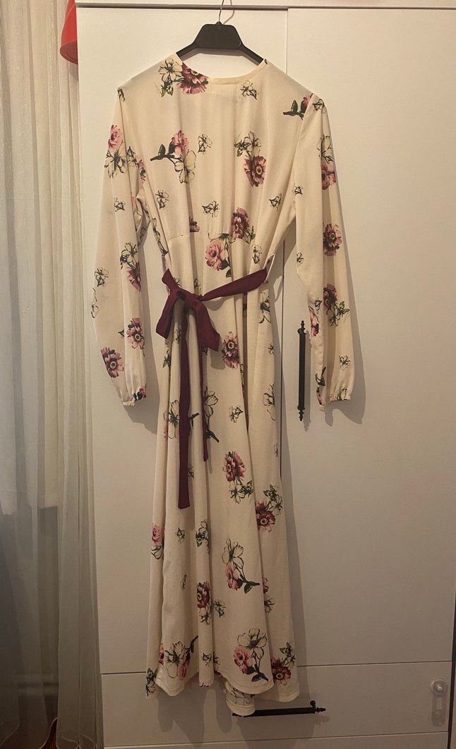 Bordo Kuşaklı Çiçek Desenli Uzun Bohem Elbise - Görsel 3