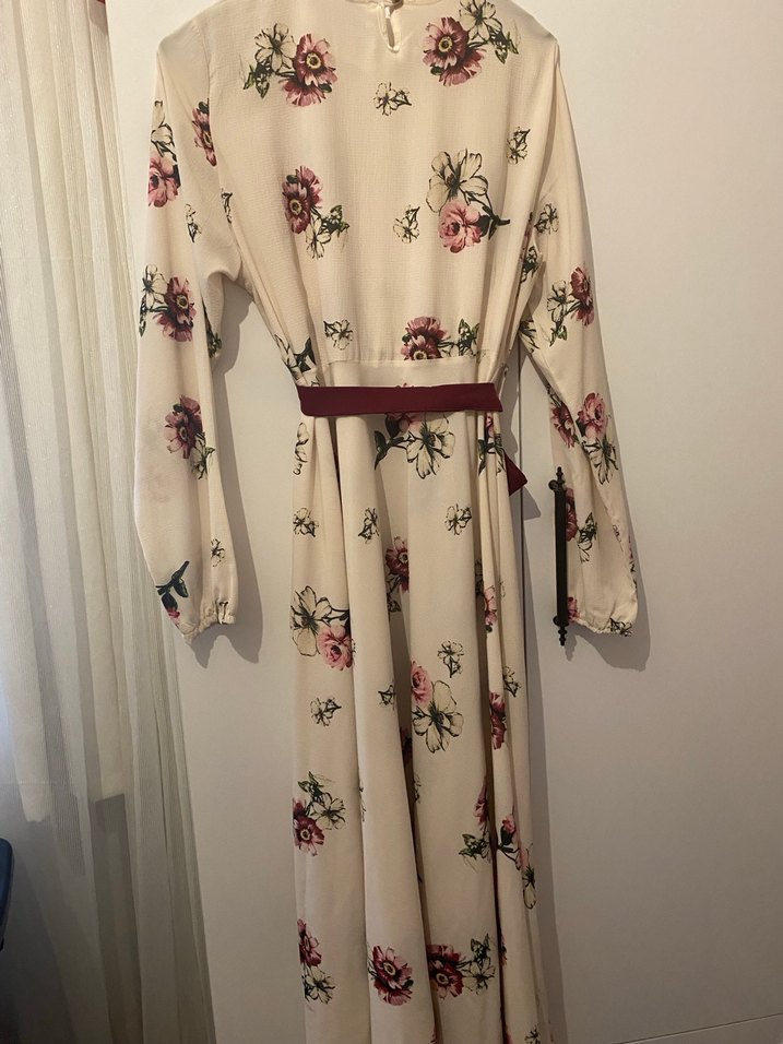 Bordo Kuşaklı Çiçek Desenli Uzun Bohem Elbise - Görsel 2