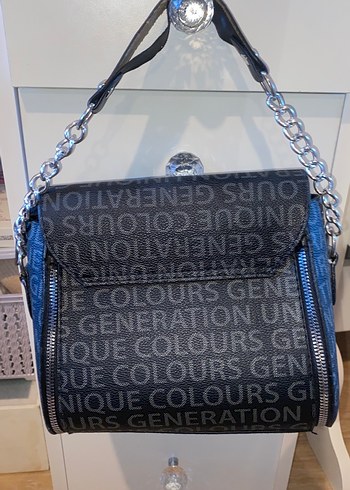 Siyah Baskılı Zincir Detaylı Deri Kadın Çanta - Görsel 4