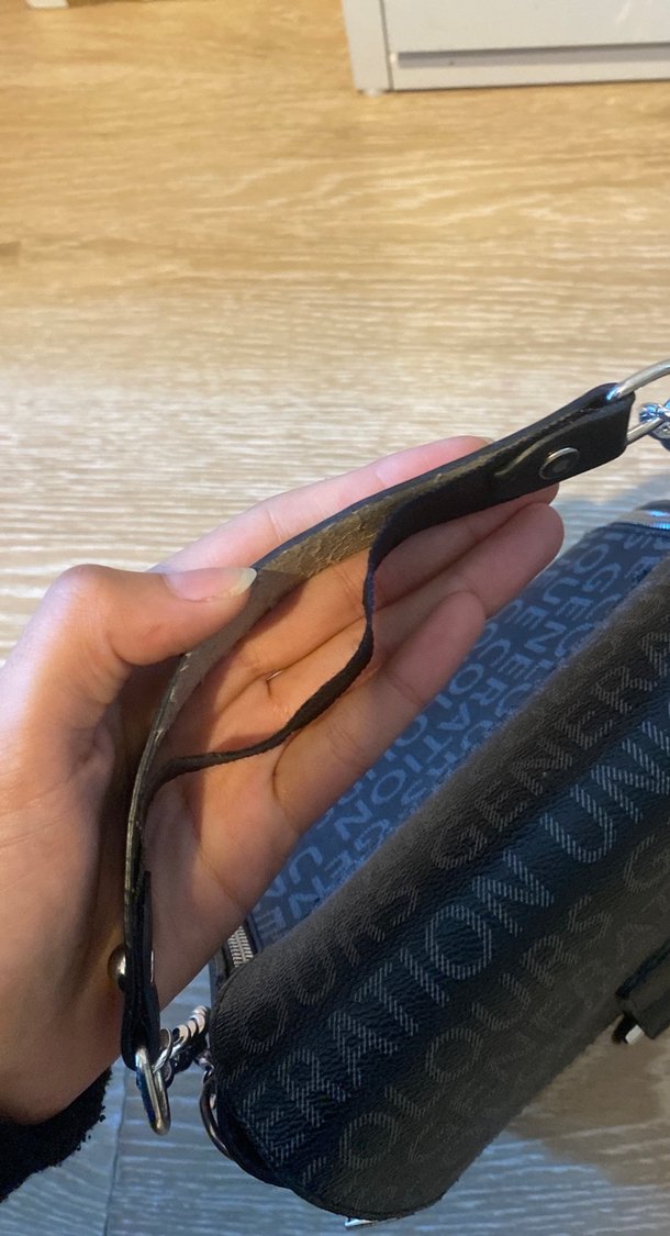 Siyah Baskılı Zincir Detaylı Deri Kadın Çanta - Görsel 2