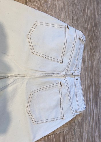 Krem Rahat Kesim Kadın Mom Jean - Görsel 2