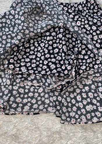 Çiçek Desenli Şortlu Etek - Görsel 2