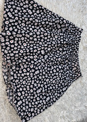 Çiçek Desenli Şortlu Etek - Görsel 3