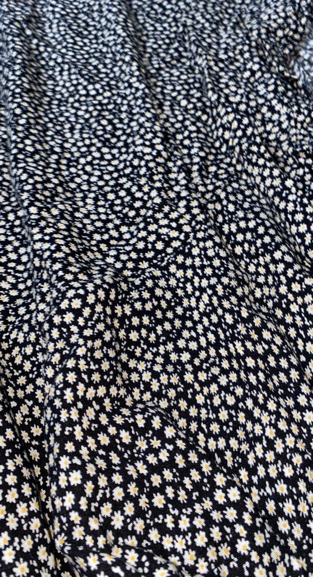 Papatya desenli yırtmaçlı midi etek - Görsel 2