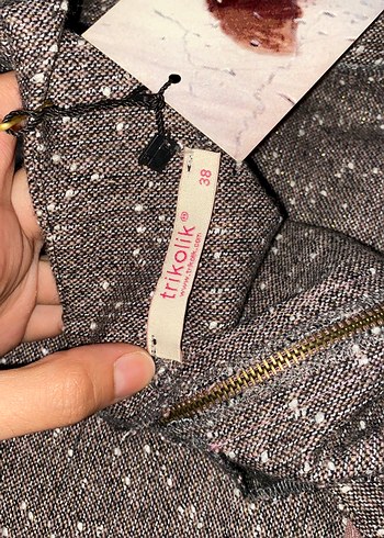 Kürk Detaylı Kahverengi Midi Triko Elbise - Görsel 4