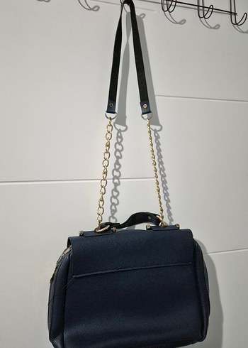 Zincir Detaylı Lacivert Kadın Çanta - Görsel 3