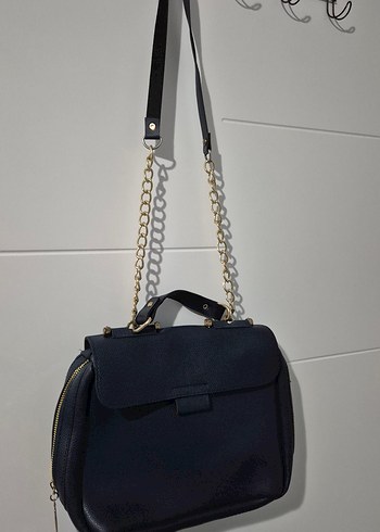 Zincir Detaylı Lacivert Kadın Çanta - Görsel 2