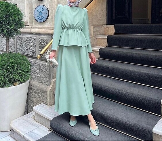 Ayşegül güneş etek takım