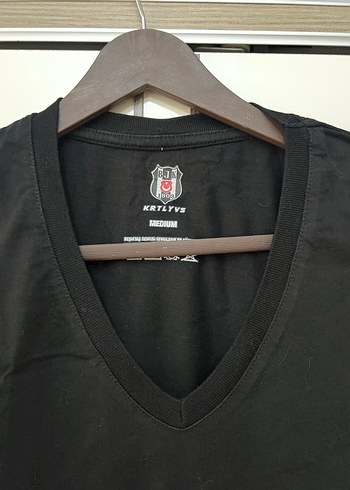 BJK orjinal Baskılı Siyah V Yaka Kadın Tişört - Görsel 2