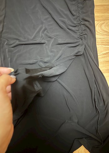 Kadın Siyah Uzun yırtmaçlı Drapeli Etek - Görsel 2