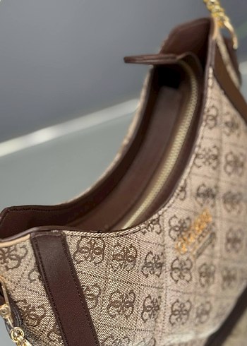 Guess Kahverengi Baskılı Tokalı Kadın Çanta - Görsel 2