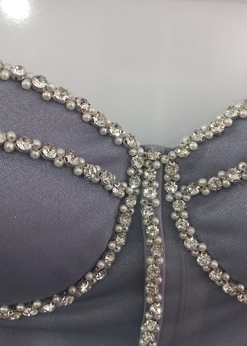 Gri kristal taşlı kısa gece elbisesi - Görsel 7