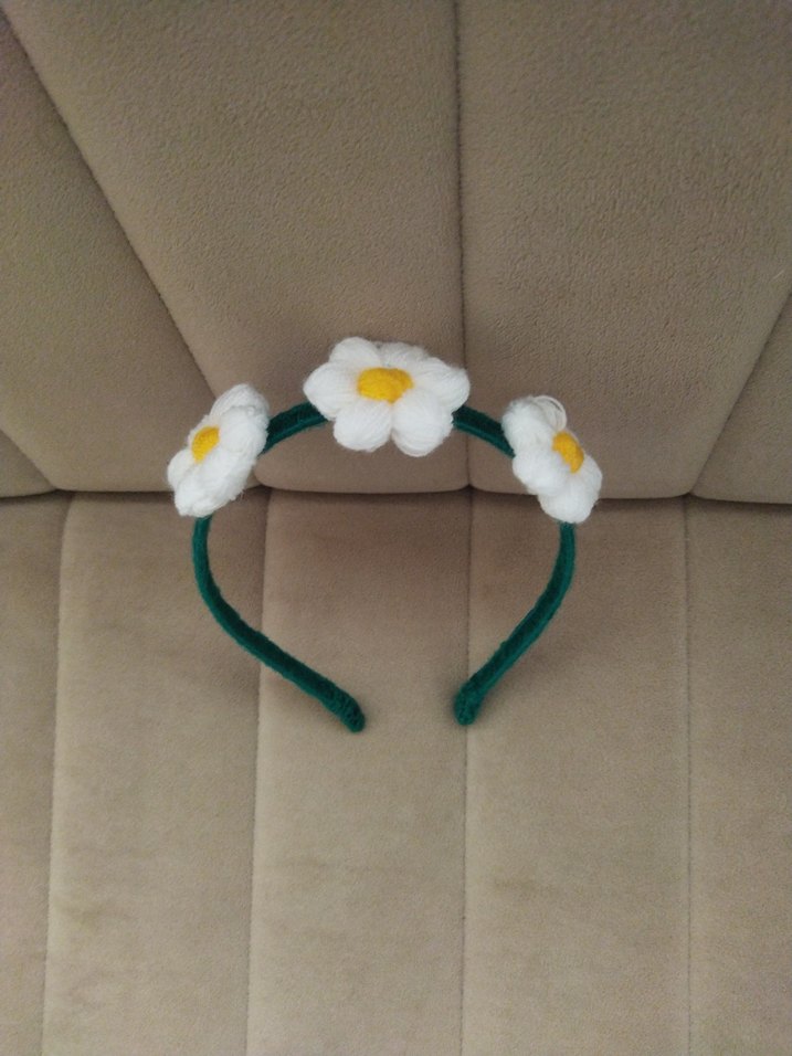 papatya motifli örgü taç toka - Görsel 2