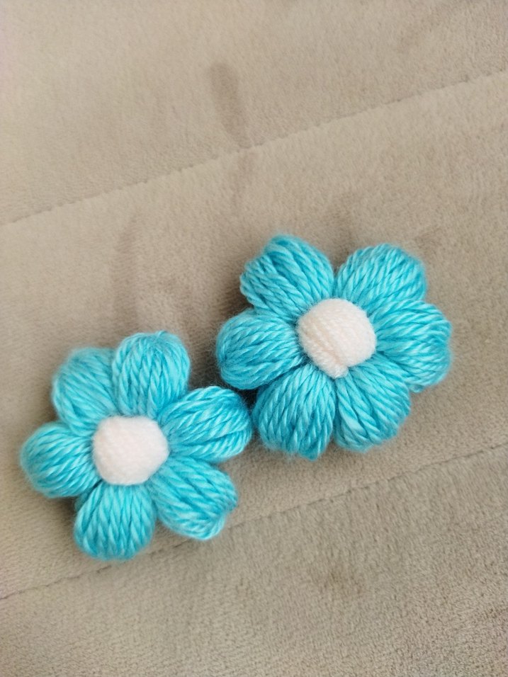 Renkli Örgü Çiçekli motifler  10 tanesi 80 lira - Görsel 5