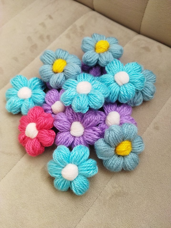 Renkli Örgü Çiçekli motifler  10 tanesi 80 lira - Görsel 3