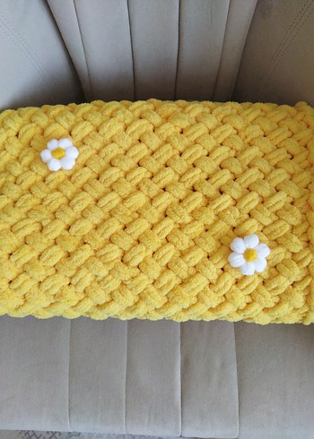 Sarı Nakışlı Örgü Çocuk Battaniyesi - Görsel 6