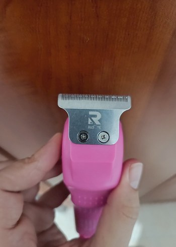 Pembe Renkli Saç Kesme Makinesi - Görsel 3