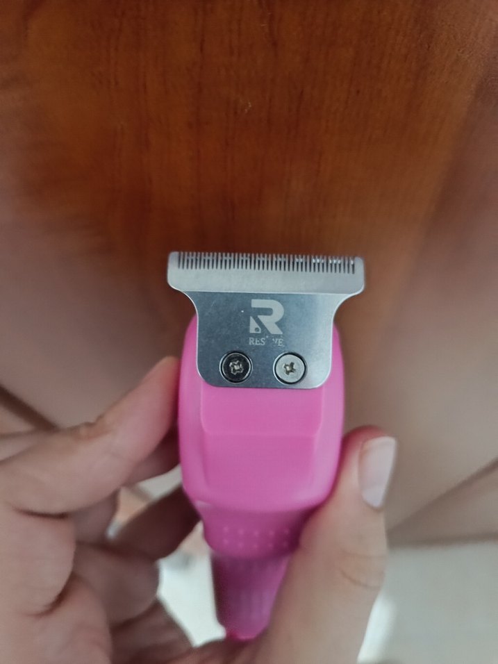 Pembe Renkli Saç Kesme Makinesi - Görsel 3