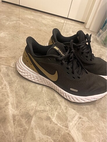 Nike ayakkabı