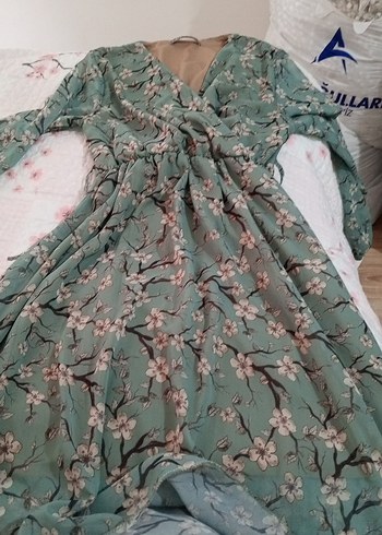 Çiçek Desenli Yeşil Bohem Uzun Elbise - Görsel 3