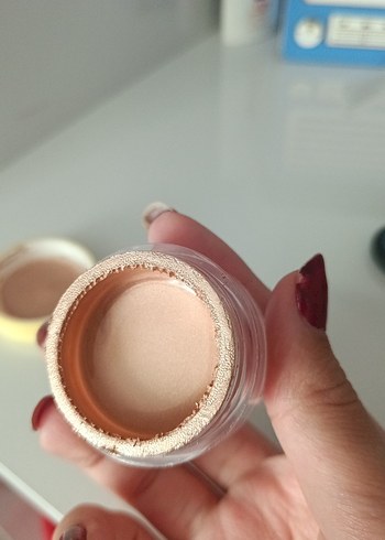 Pastel Sarı Toz Makyaj Ürünü - Görsel 6