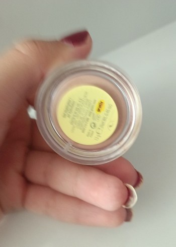 Pastel Sarı Toz Makyaj Ürünü - Görsel 3