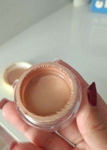 Pastel Sarı Toz Makyaj Ürünü - Görsel 5