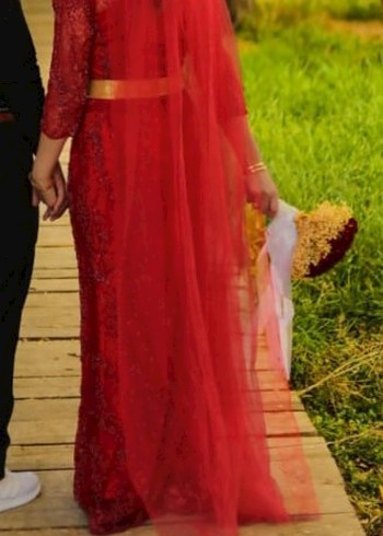 Uzun Kollu Kırmızı Nakışlı Kına Elbisesi - Görsel 3