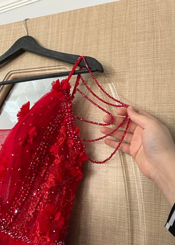 Kırmızı İşlemeli ince askılı kına Elbisesi - Görsel 7