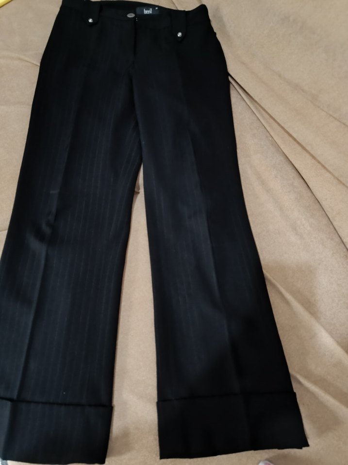 Düğmeli Siyah Kadın Kumaş Pantolon - Görsel 3