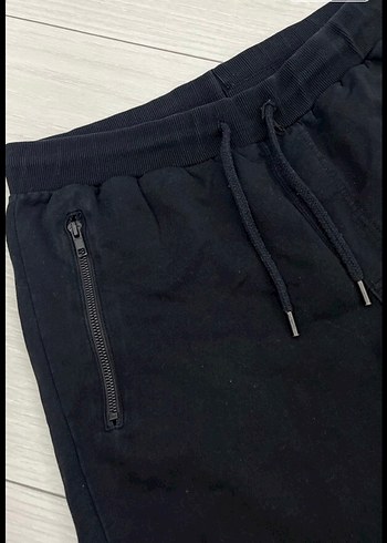 Erkek Siyah Fermuarlı Kısa Paça Eşofman - Görsel 4