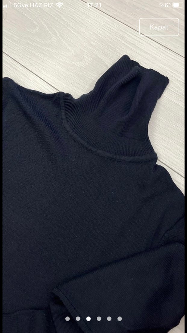 Siyah Boğazlı Kadın Triko - Görsel 3