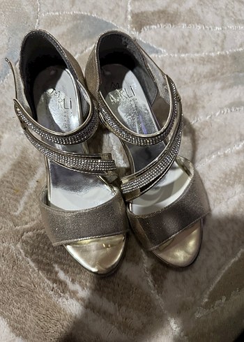 Gold renkli çocuk abiye ayakkabı - Görsel 4