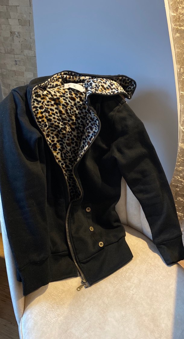 Siyah Leopar Desenli Kadın Süet Ceket - Görsel 2