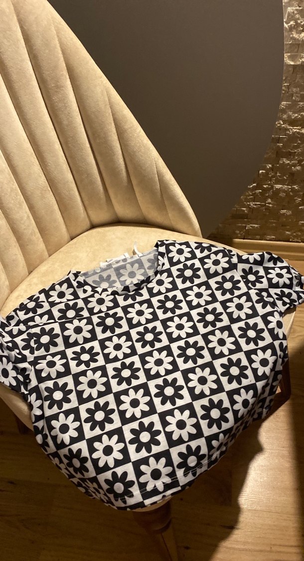 Çiçek Desenli Bohem Kadın Tişört - Görsel 2