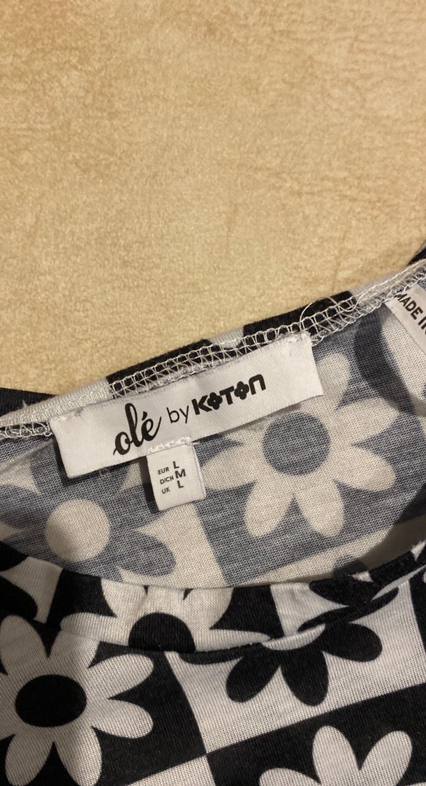 Çiçek Desenli Bohem Kadın Tişört - Görsel 3