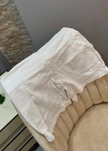 Beyaz Keten düşük bel Mini Şort - Görsel 3