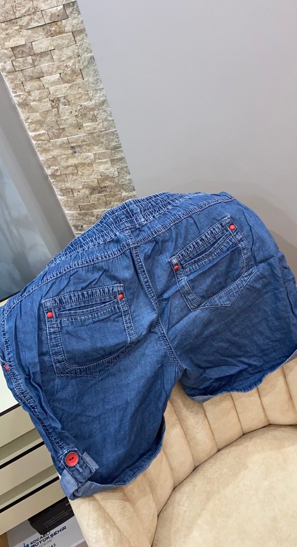 Düğmeli Mavi Kadın Kot Şort - Görsel 3