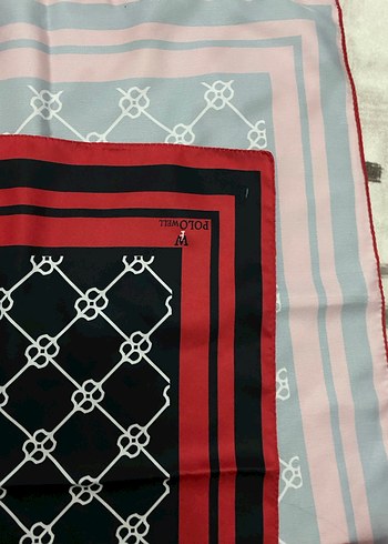 Kırmızı Siyah Desenli Kadın eşarp - Görsel 2