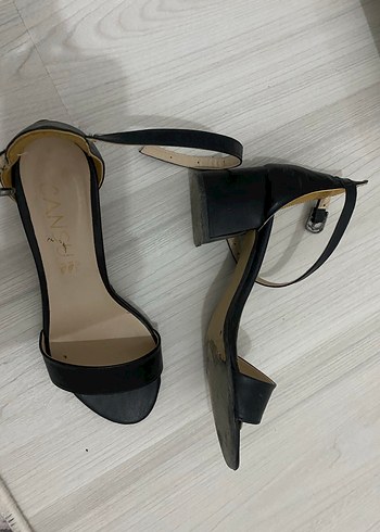 Klasik Siyah Tokalı Blok Topuklu Kadın Ayakkabı - Görsel 3