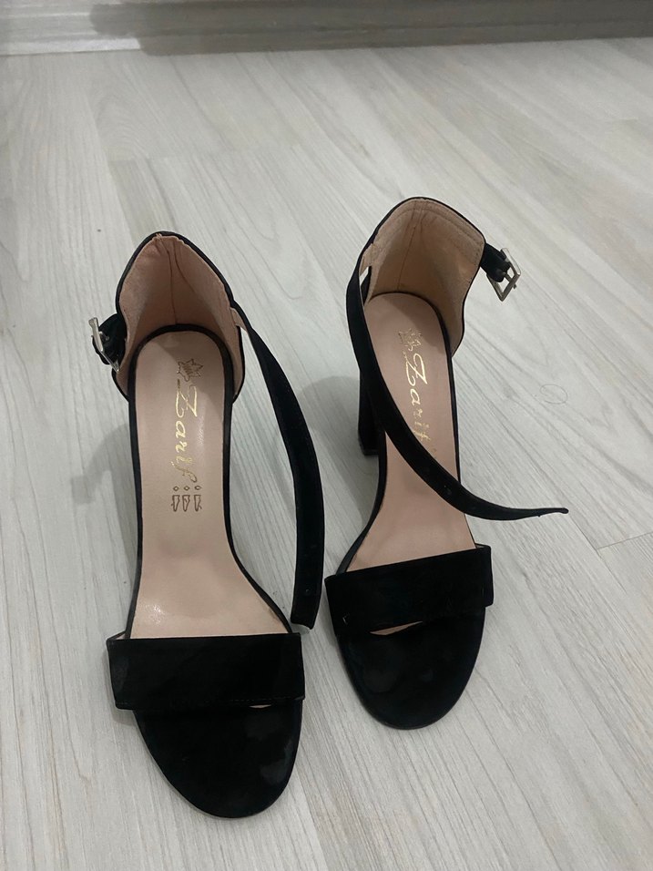 Siyah Tek Bantlı Süet Topuklu Ayakkabı - Görsel 4