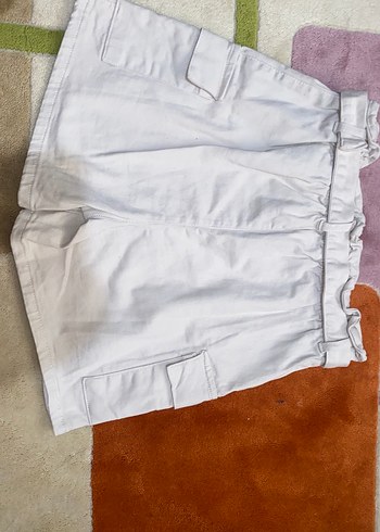 Kadın bej kemerli şort - Görsel 2