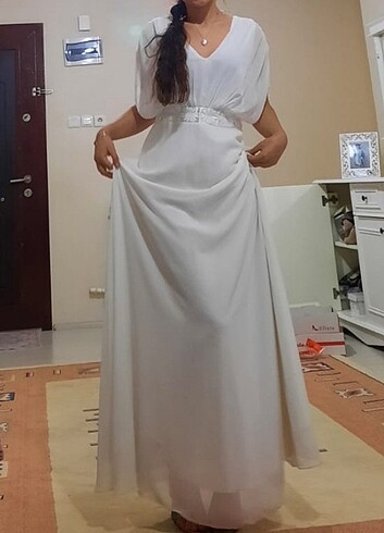 Ekru nikah elbisesi