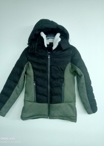 Siyah Erkek Çocuk Kürklü Kapüşonlu Kaban - Görsel 3