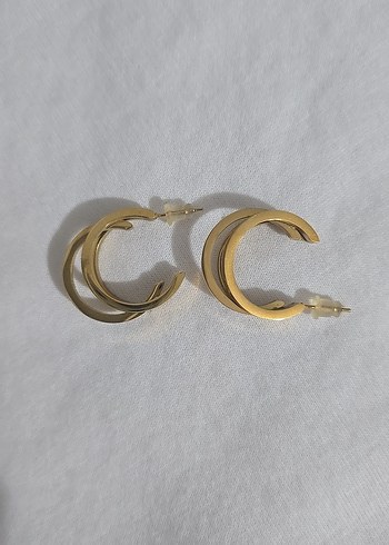 Altın Renkli çift halkalı çelik küpe. - Görsel 3